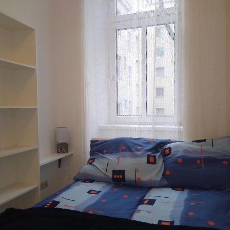 Spacious Central Apartment Вена Экстерьер фото